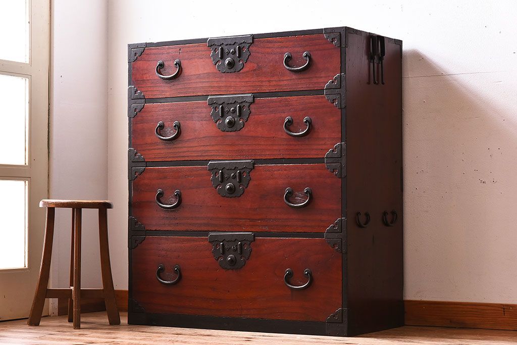 綺麗な丸金具庄内箪笥 4杯 タンス 収納 古家具 古民家 時代家具 【