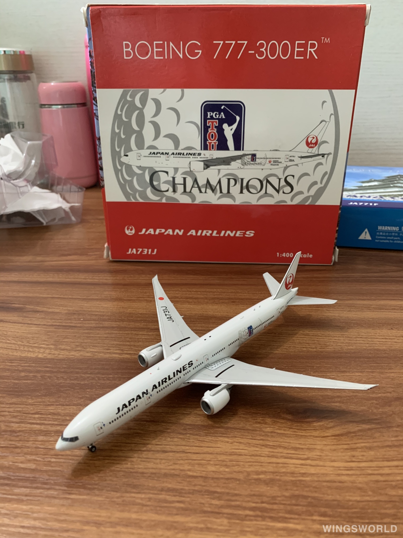 JAL 旧ロゴ B777-300ER「空のエコ」エコジェット 1/400 【公式通販】