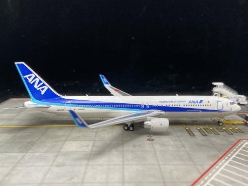 Phoenix 1:400 ANA B767-300ER WL装備 Phoenix 1:400 ANA B767-300ER