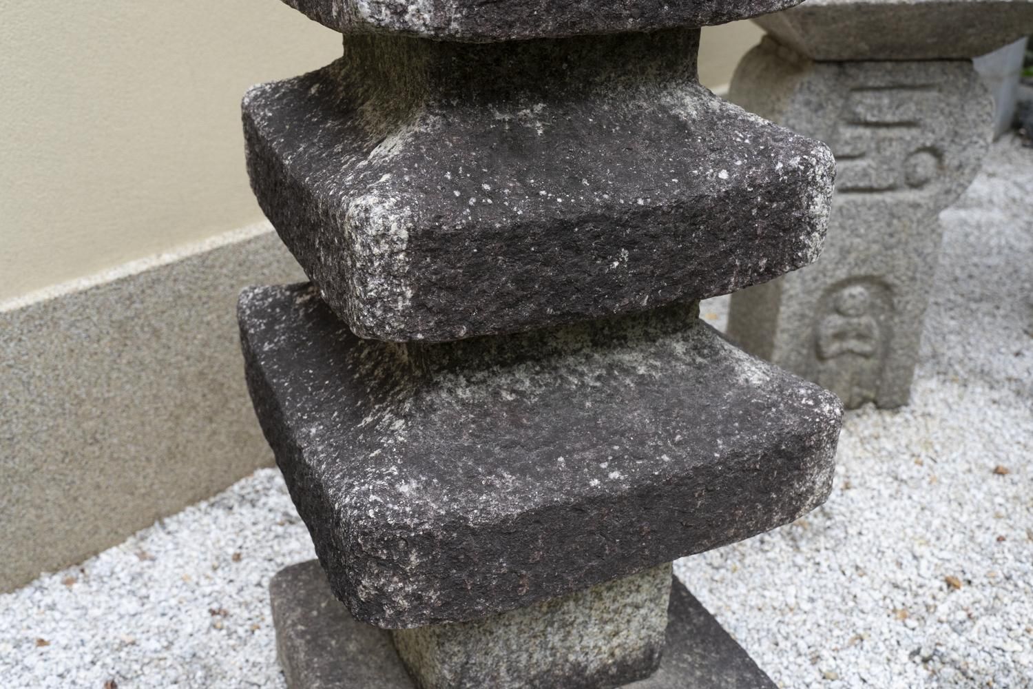 蛭川錆石製、三重塔（4尺） | Three-Story Pagoda