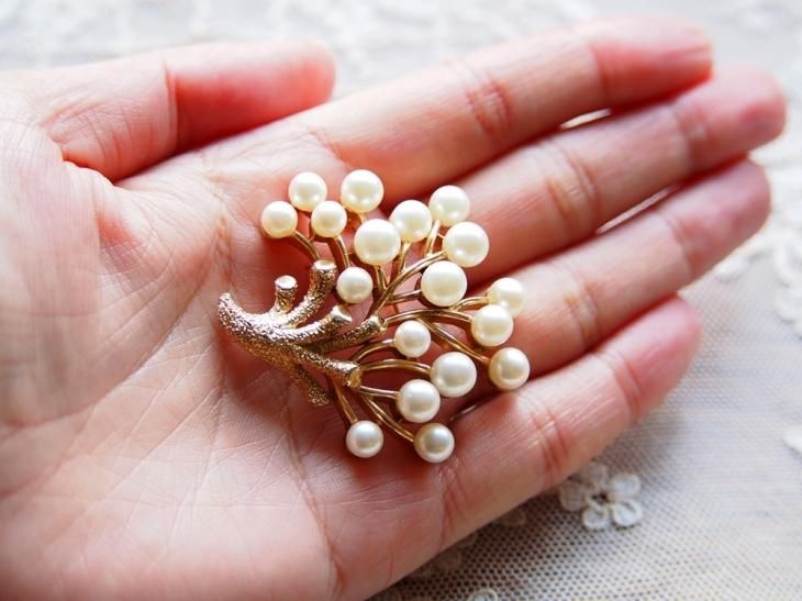 Trifari トリファリ ゴールドトーン フェイクパール ツリーのブローチ