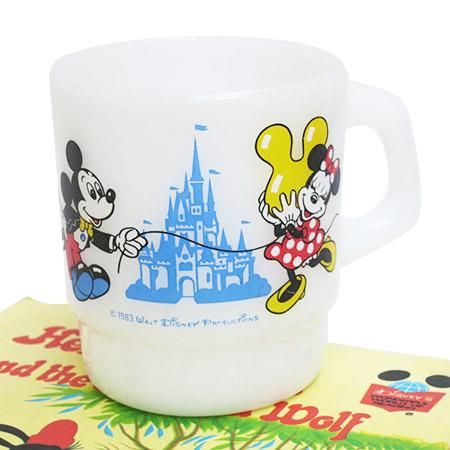 ファイヤーキングより「東京ディズニーランド」ミッキー＆ミニーマグです。