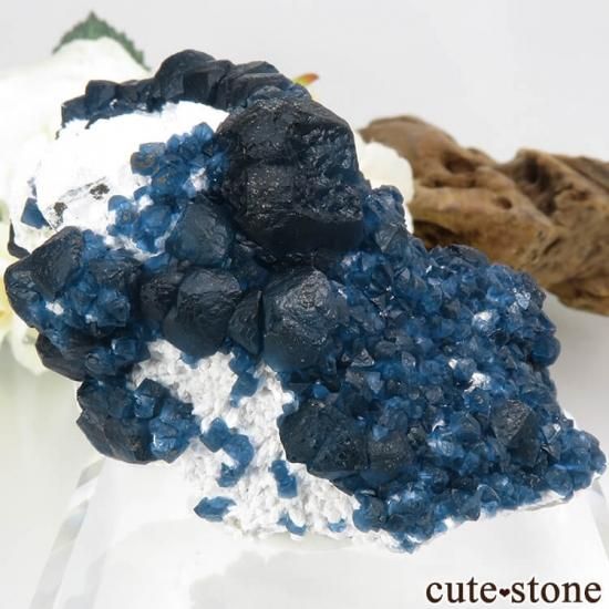 中国 内モンゴル産 Huanggang産 ディープブルーフローライト＆クォーツ