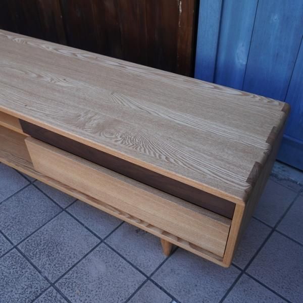 人気のインテリアショップACTUS(アクタス)で取り扱われていたタモ