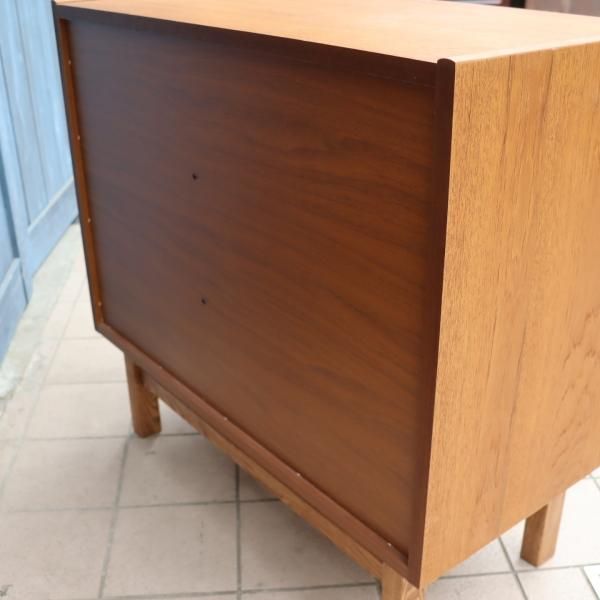 unico(ウニコ)のWICK(ウィック)シリーズのキャビネット W800です