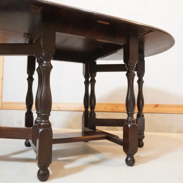 松本民芸家具のM型バタフライテーブルです。ミズメザクラ無垢材を使用