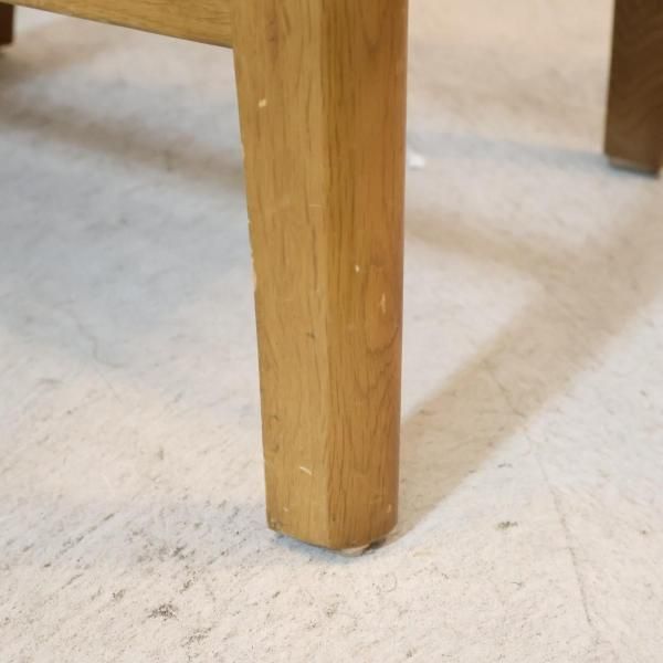 maruni(マルニ)のダイニングチェア 2脚セットです。シンプルなデザイン