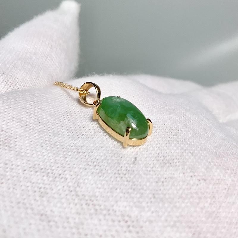 18K ブローチ 翡翠 緑の石