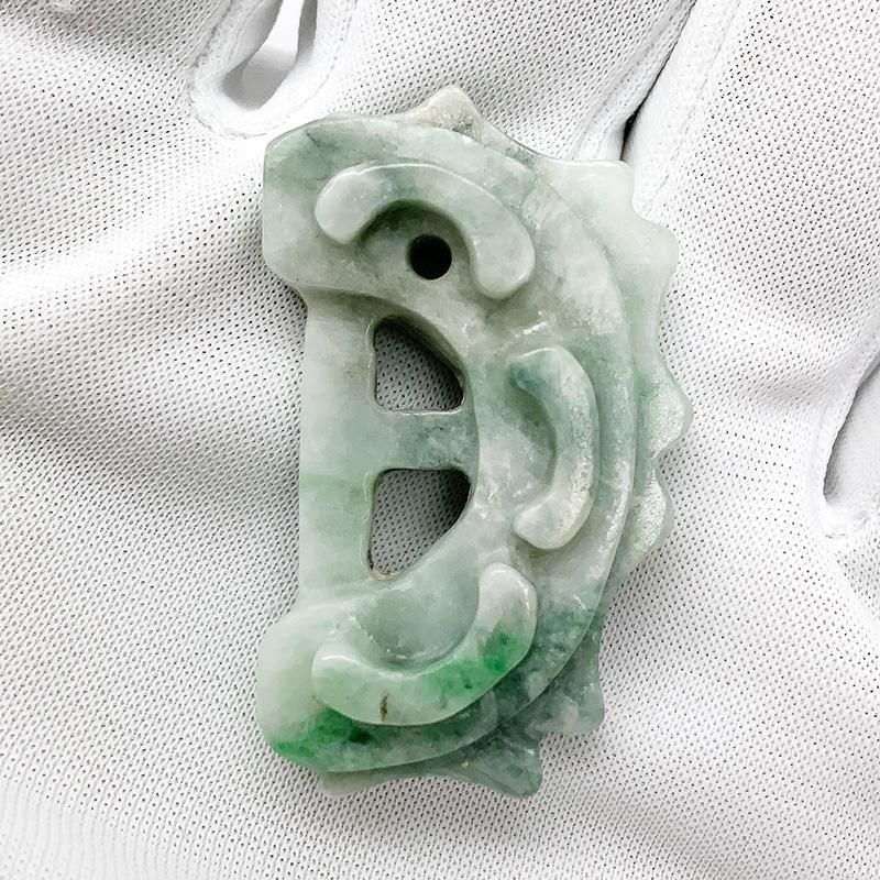 糸魚川翡翠 出雲國金崎一号墳 レプリカ 勾玉 】 | めのうの店川島