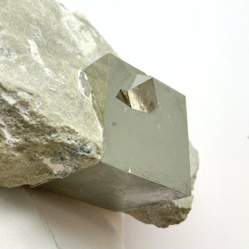 パワーストーン天然石原石エルバ島産パイライト1,212gNo.567