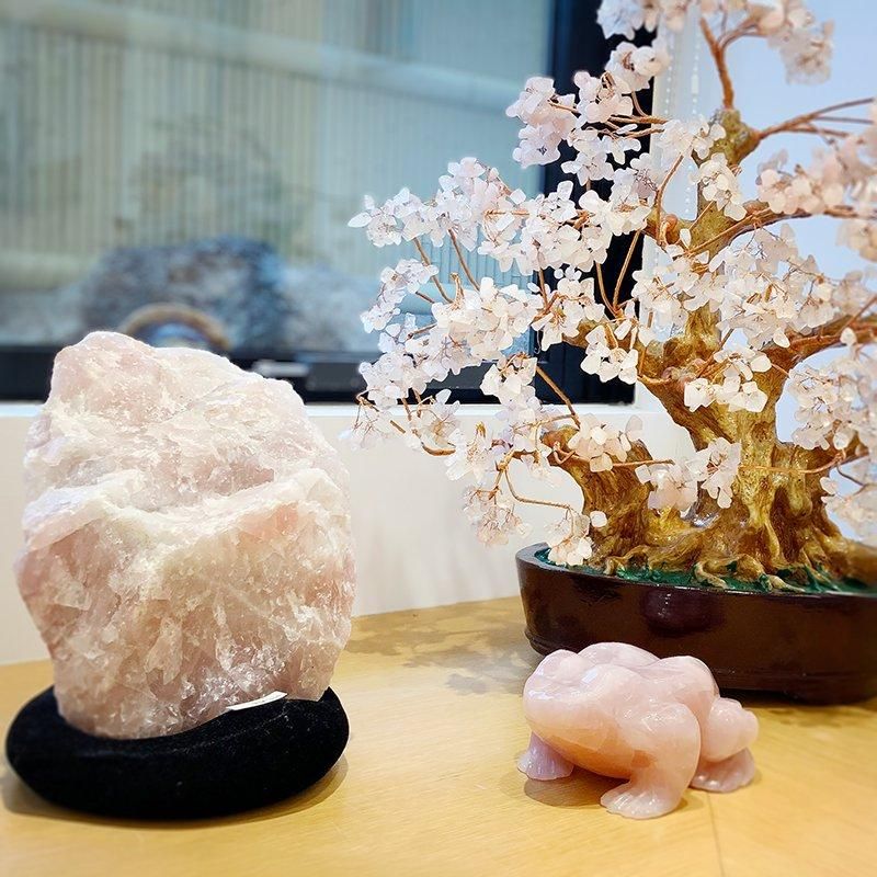 ローズクォーツ かえる 】 紅水晶 桃色 ピンク色 恋愛成就 愛情 美