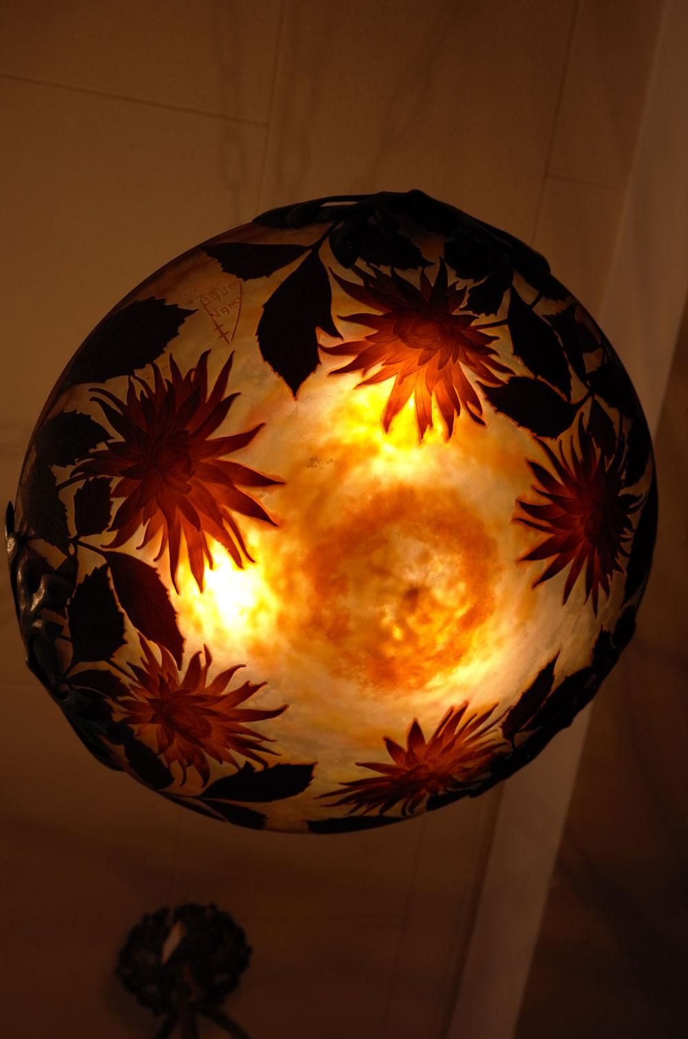 ドームナンシー ポット型 卓上照明 カメオ彫り 被せガラス ナイト