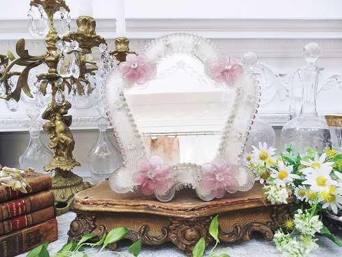 アンティーク☆ムラーノガラス・乳白色丸花☆ドールピアス イヤリング