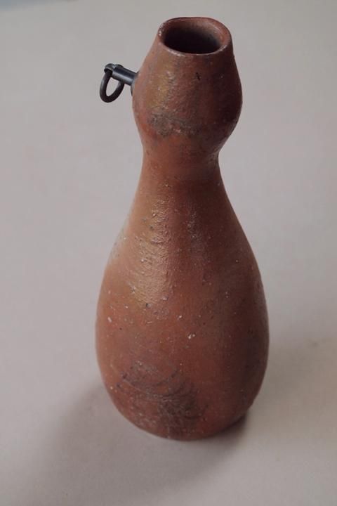 季節のお花を備前焼で飾る ～備前・緋すき一輪挿し～