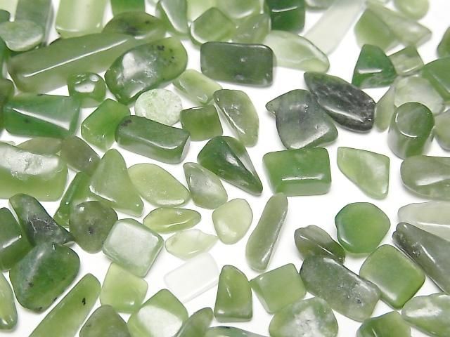 ネフライト（軟玉翡翠）｜産地・ロシア 穴なしチップ（さざれ） 100
