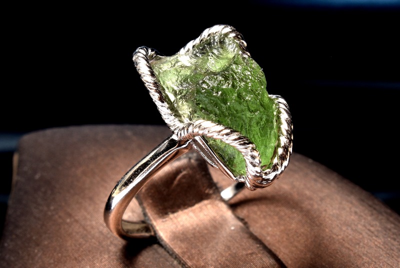 1点物】希少AA☆Silver925 モルダバイト隕石 15x9mm 原石 指輪リング