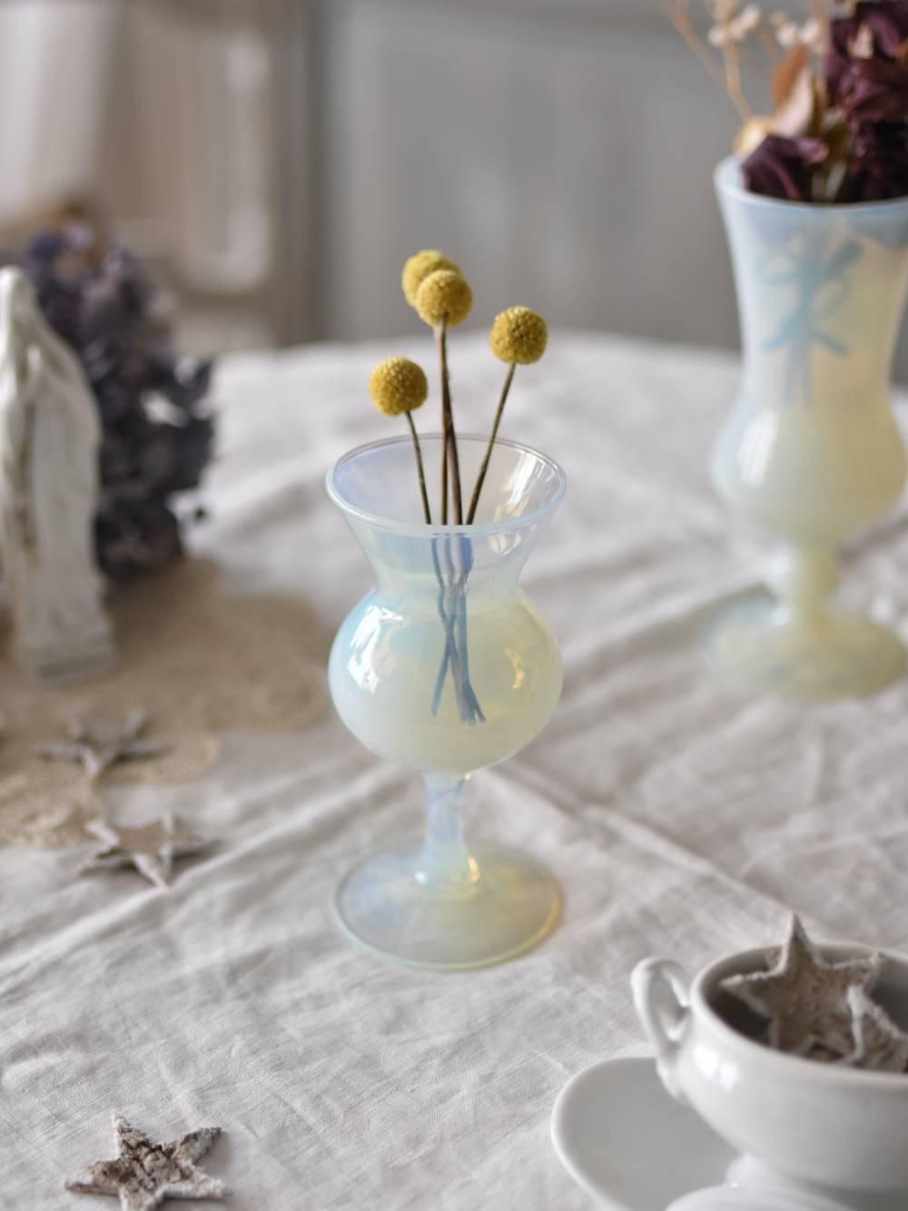 フランスアンティーク オパールセントガラスの花瓶 グラス 花入れ