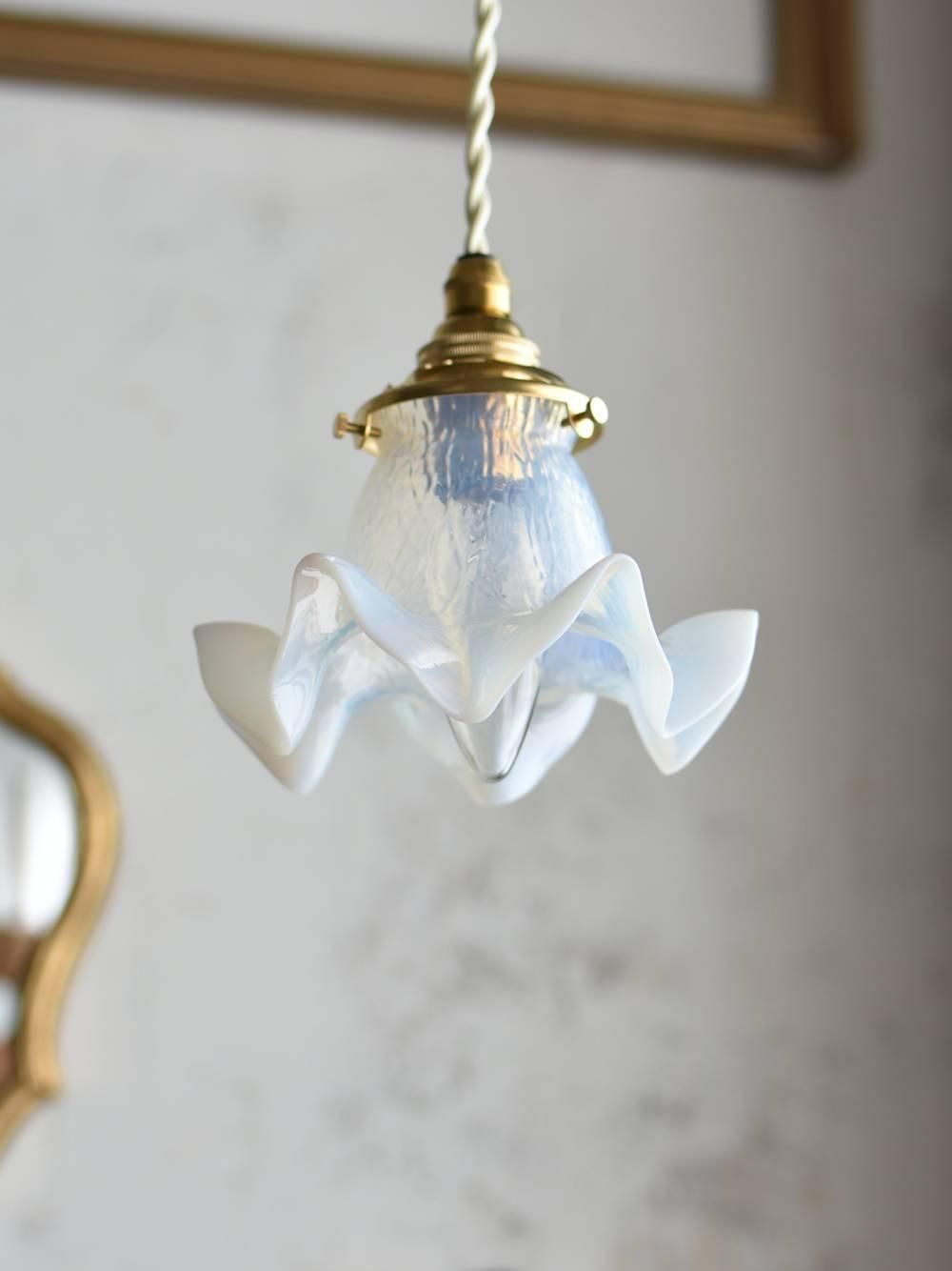 美品 割引 フランスヴィンテージ オパールセントガラスのペンダント