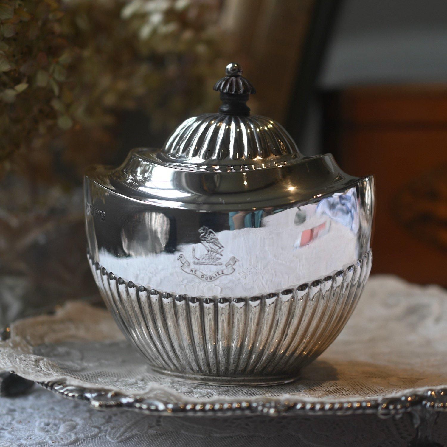 イギリス アンティーク 純銀製 べっ甲蓋 香水瓶 ホールマーク有