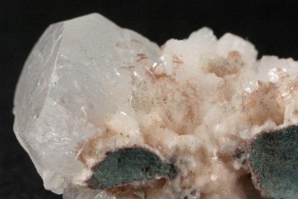 ま*ろ様 アポフィライト スコレサイト 魚眼石 原石 鉱物標本 天然石