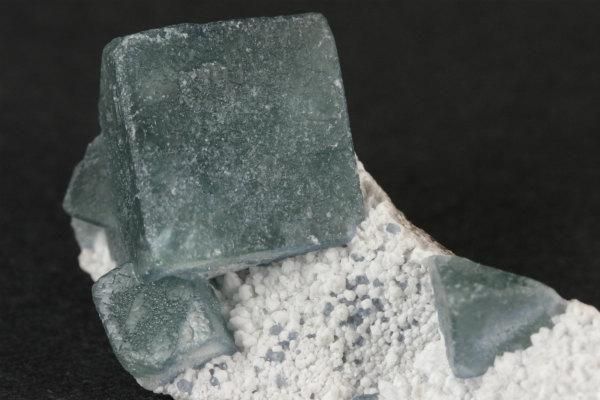 モランディーブルーフローライト 13.1g｜天然石原石 通販キラリ石