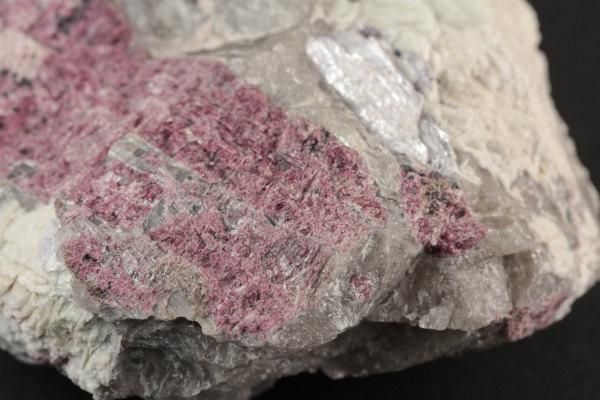 ピンクトルマリン 原石 378g 母岩付き｜天然石原石通販キラリ石