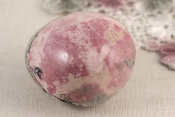 ロードナイト(薔薇輝石)原石 磨き22.4g｜天然石原石 通販キラリ石