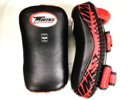 ISAMI キックミット 赤 黒 2個セット ISAMI キックミット 赤 黒 2個