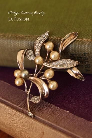 ♛︎TRIFARI ヴィンテージブローチ&イヤリングセット9526