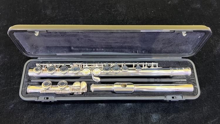 委託品】ヤマハ フルート YFL-221 U字頭部管付き【西巣鴨】 - 服部