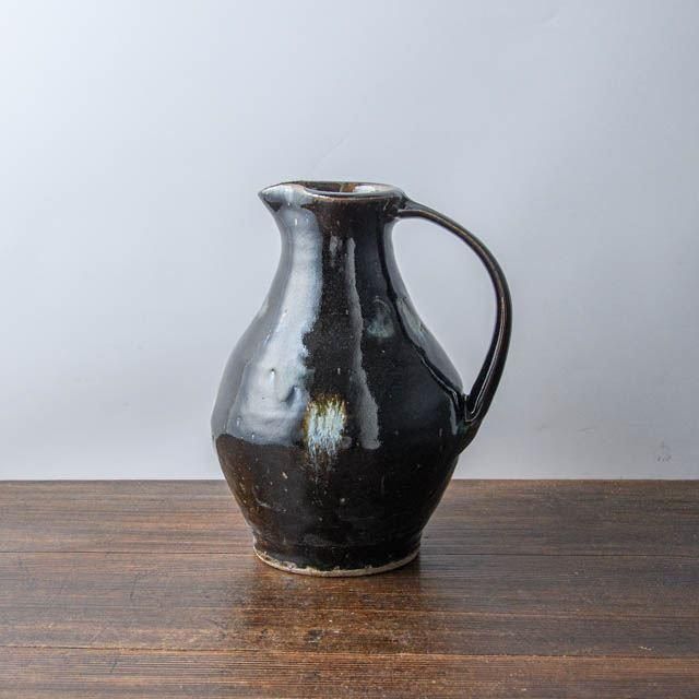 三宅康太 倉敷青木窯 黒丸紋ピッチャー 01 - FRANK暮らしの道具