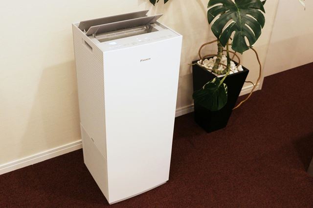 ダイキンMCK70WBK-W 空気清浄機 ホワイト キャスター付き ダイキン