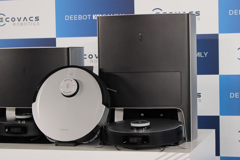 ゴミ収集＆モップ洗浄まで全自動！“最強”をうたうロボット掃除機