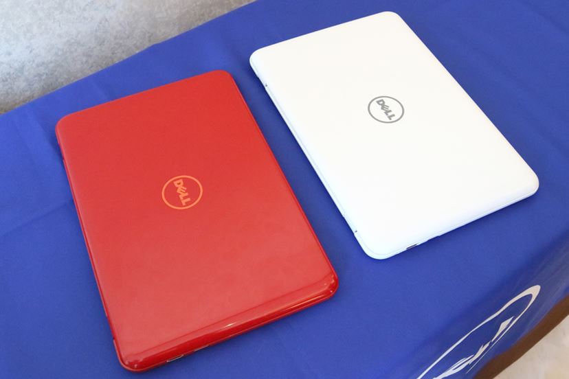 Dell Inspiron 11 3137 元箱付 初期化済み 小型ノートPC Dell Inspiron