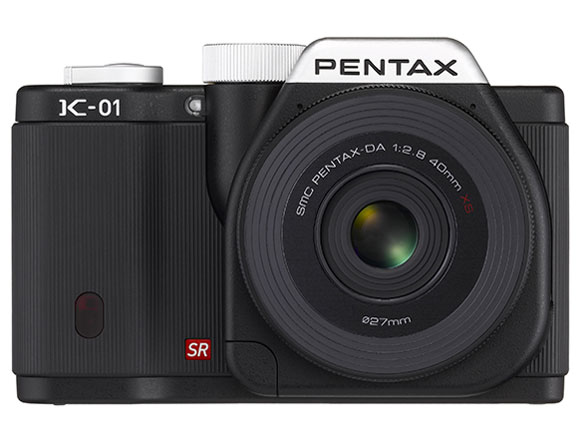 ペンタックス PENTAX K-01 レンズキット [ホワイト×ブルー] 価格比較