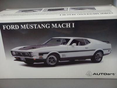1/18 オートアート フォード マスタング マッハ Ⅰ 1971 （ホワイト