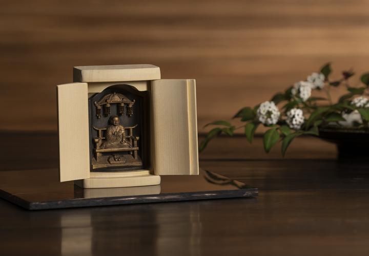 弘法大師御誕生1250年記念 『真言宗三尊』 小さな厨子に入った小さな仏