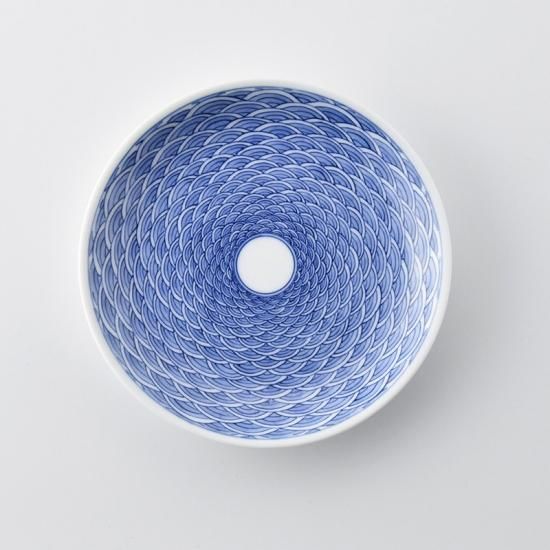 青海波文四寸皿 - 三川内焼「平戸洸祥団右ヱ門窯」オンラインショップ