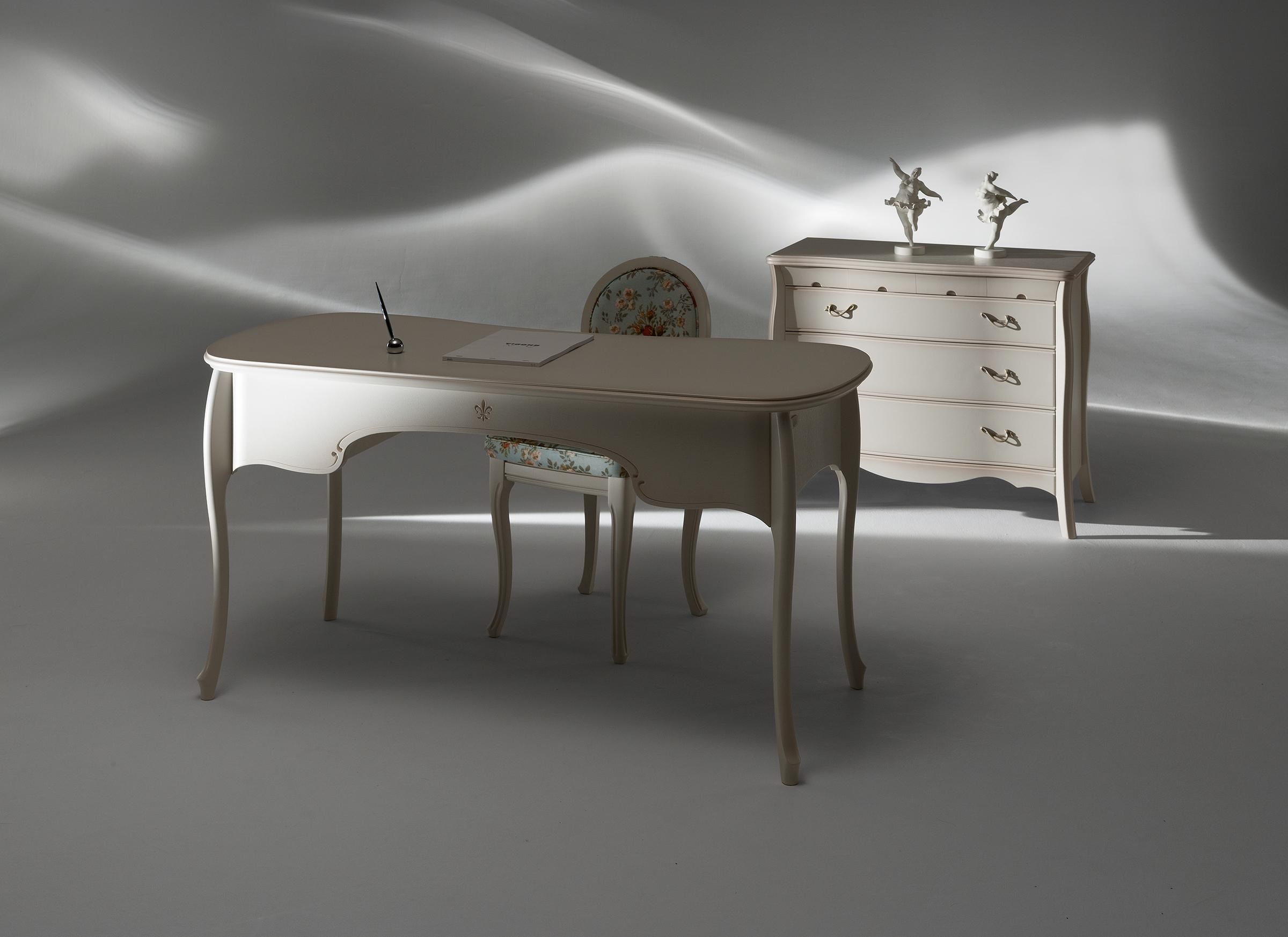 Continue 【カンティーニュ・プレジデントデスク・エレガンス c