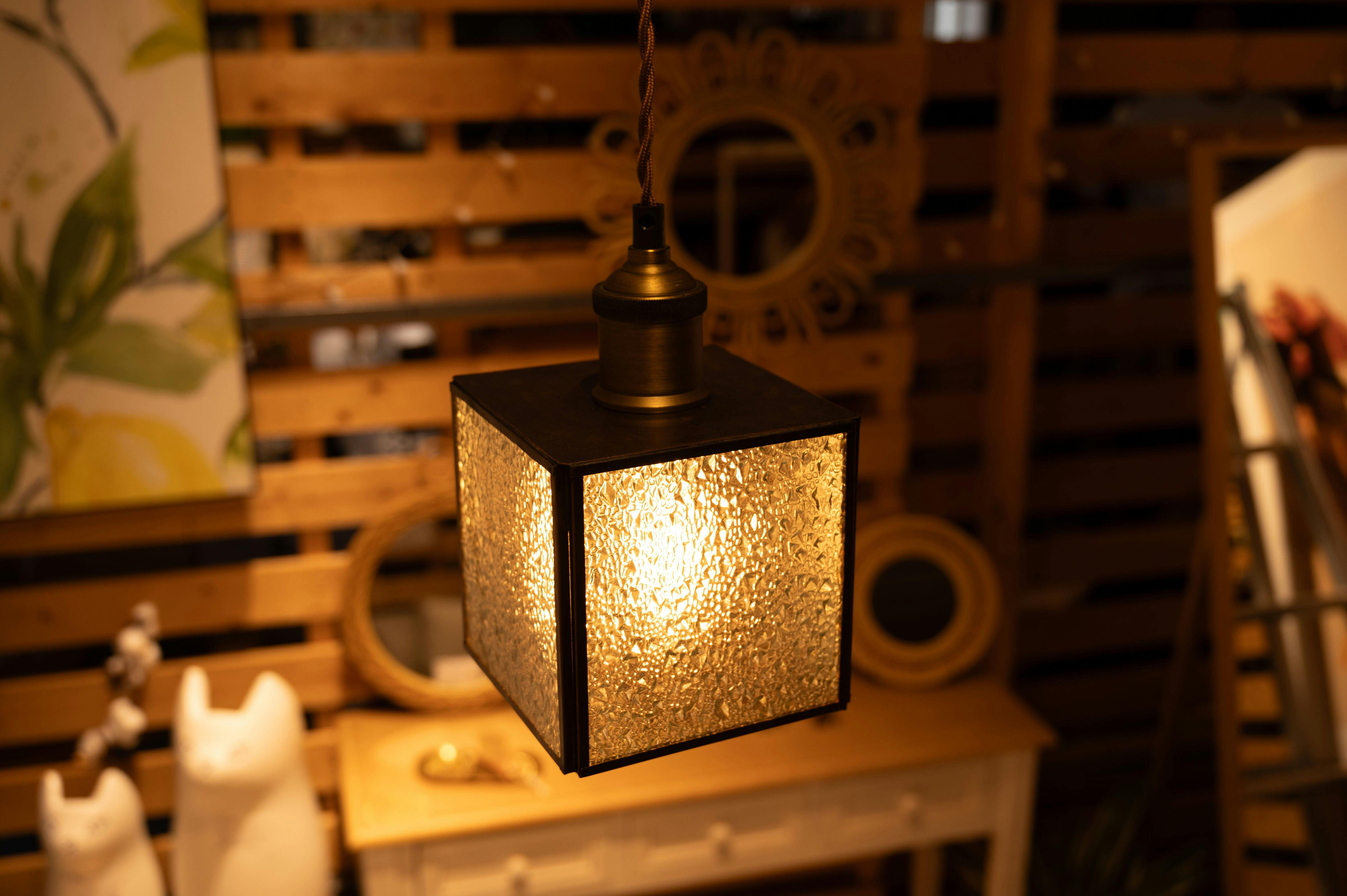 東谷 Room Essence ステンドグラスライト ナチュラル Size：13×13×19