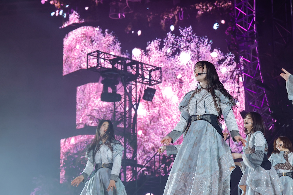 ライヴレポ】櫻坂46、4周年を迎え、更なる進化へ──〈櫻坂46 4th YEAR