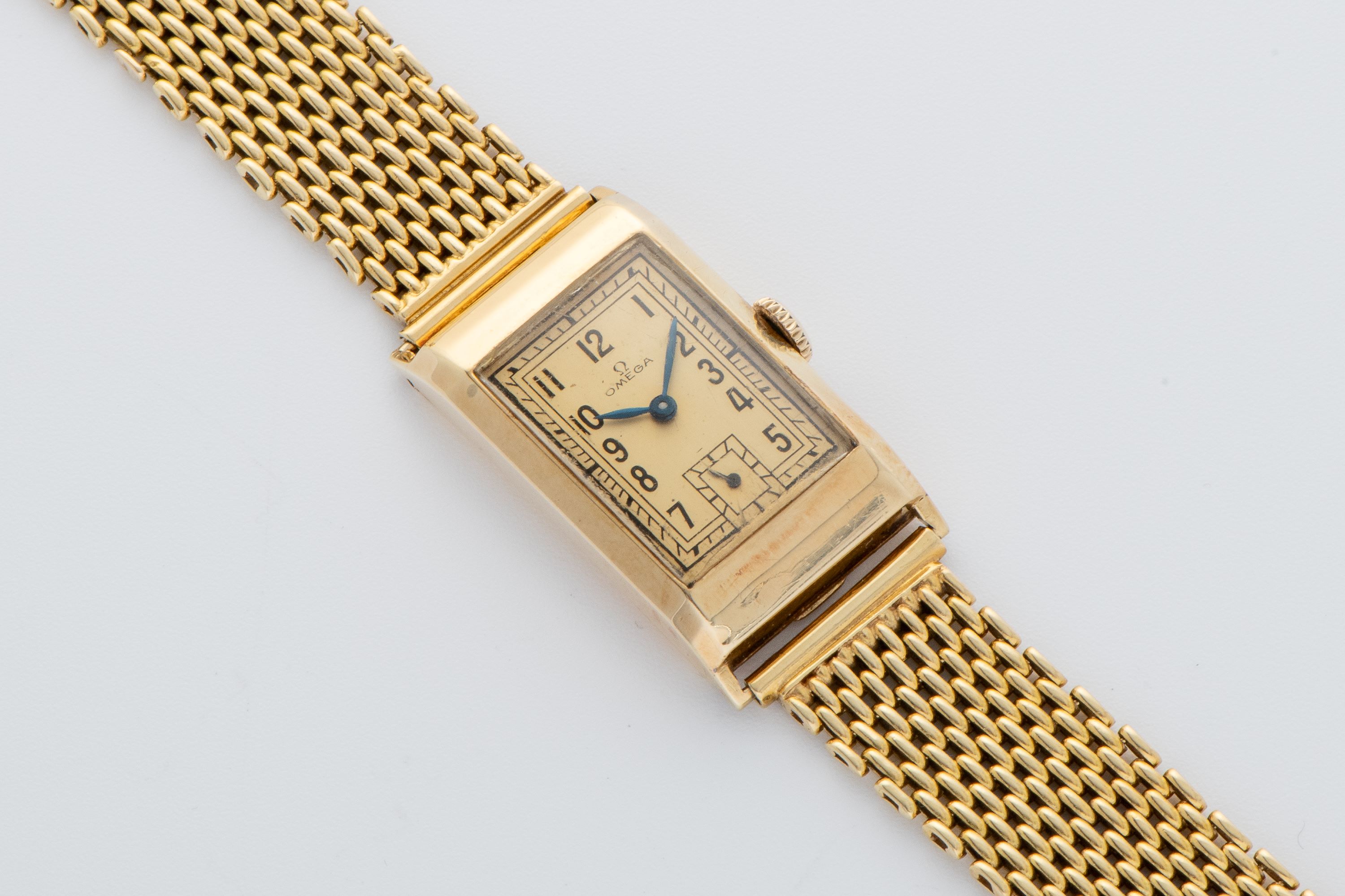 Ineichen Auctioneers - Vintage Rectangular Watch in 14k Yellow
