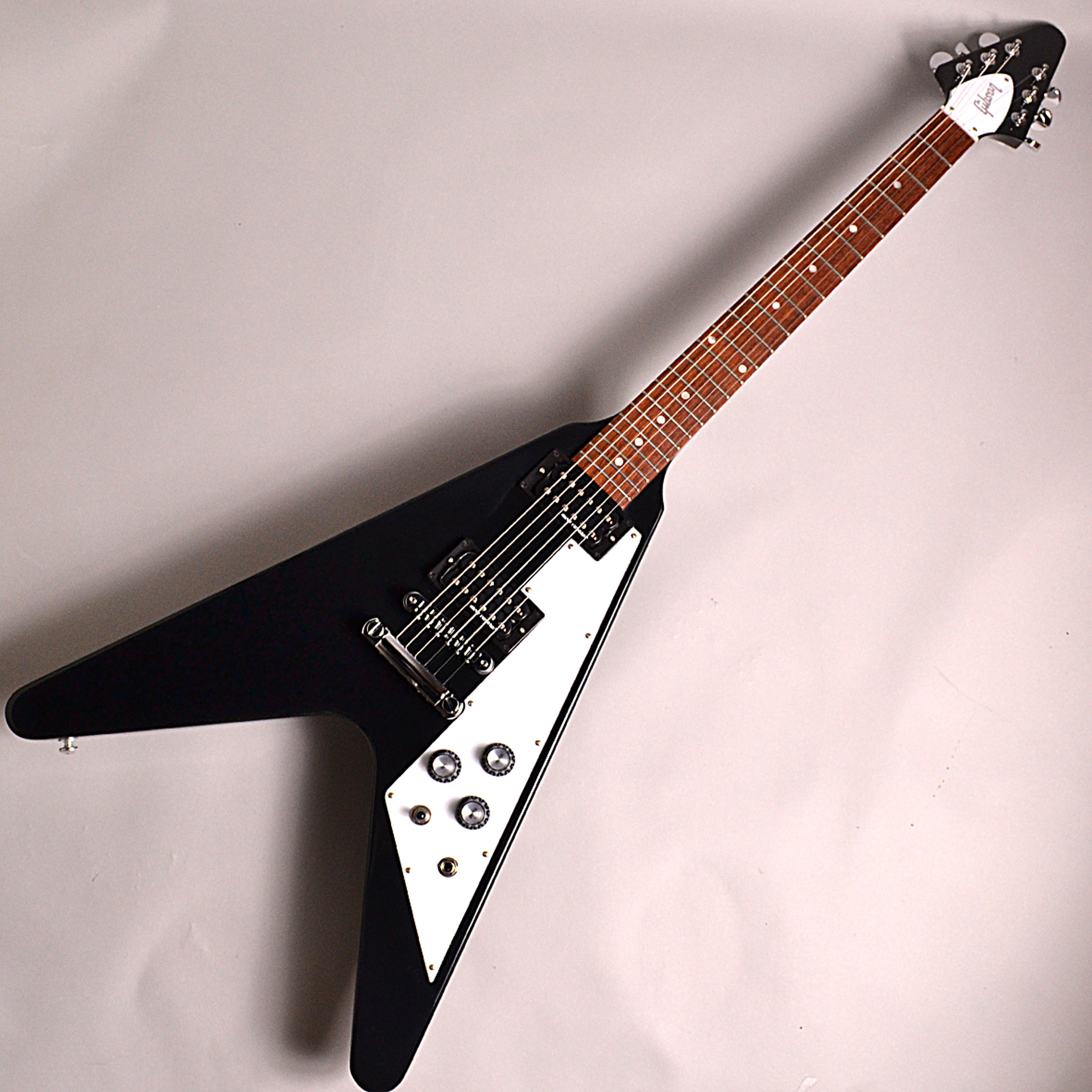 入荷情報】久しぶりの入荷！Gibson – Flying V 2017｜島村楽器 イオン