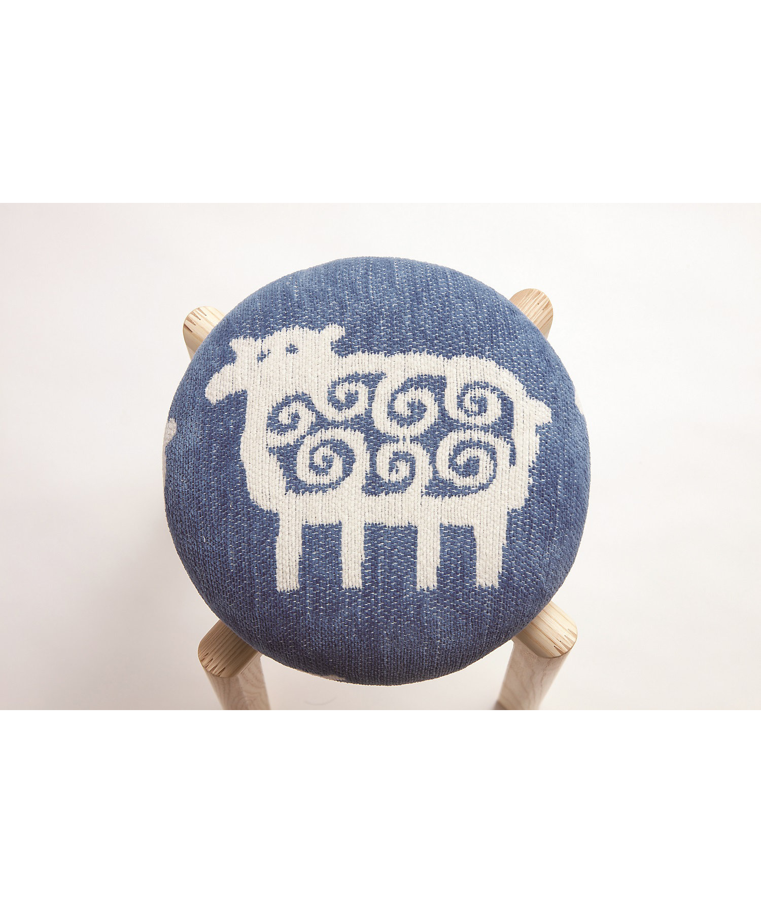 スツール ヒツジ ブルー | KLIPPAN/クリッパン | 三越伊勢丹オンライン