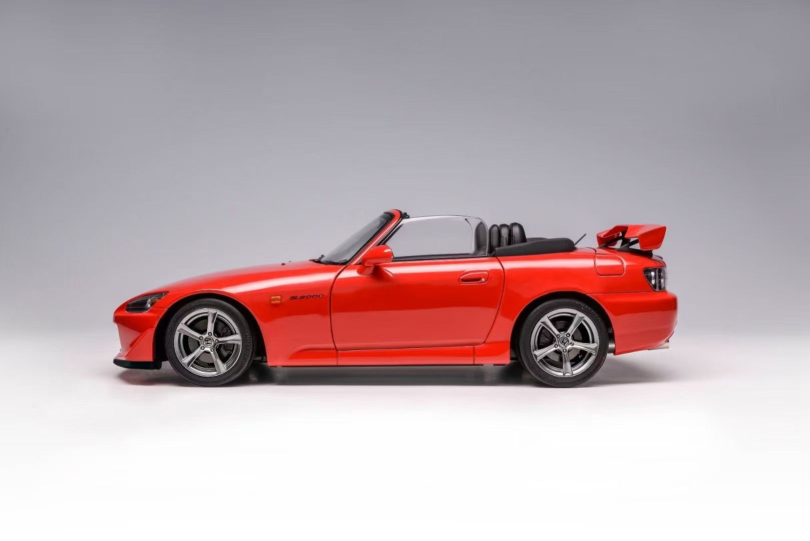 Pre-Order) MotorHelix Honda S2000 Type S 1/18 – IronCookie Diecasts