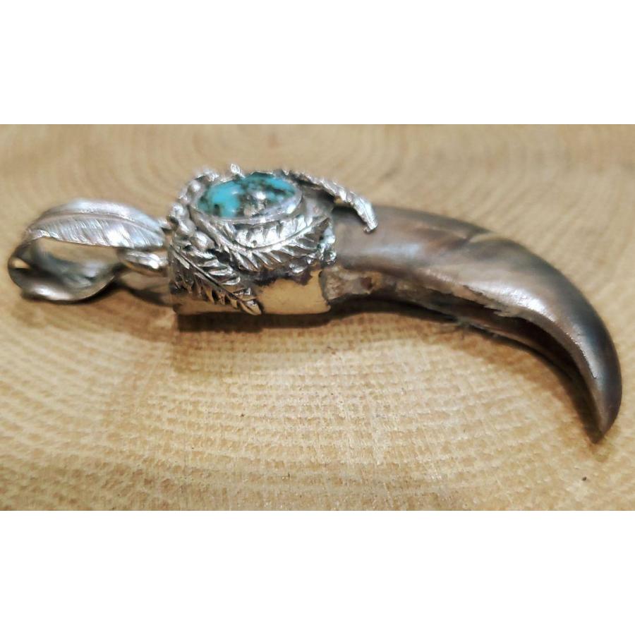 ペンダントヘッド ナバホ NABAJO 熊の爪 ハンドメイド ターコイズ