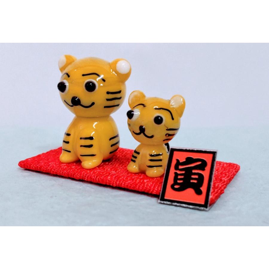ガラス細工 12支親子 寅 とら（布台付）ミニチュア 置物 干支 十二支