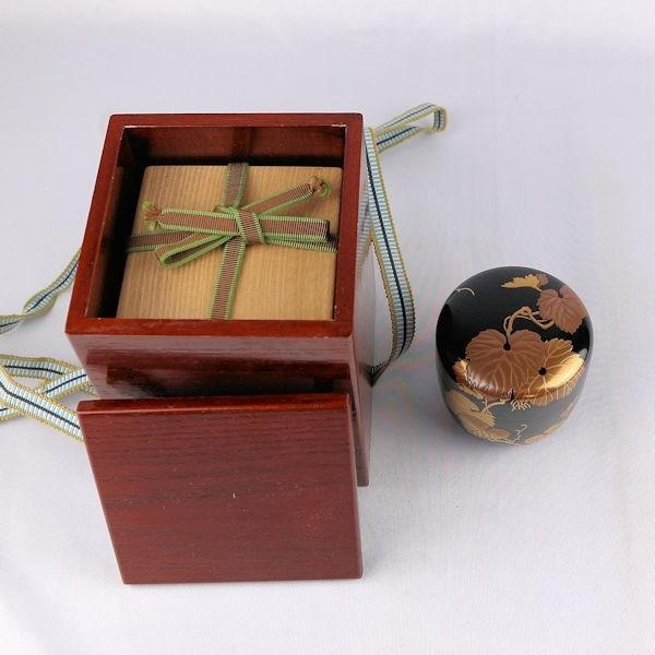 茶道具 棗 「蔦蒔絵 大棗」 川端近左作 裏千家十五代家元鵬雲斎書付 二