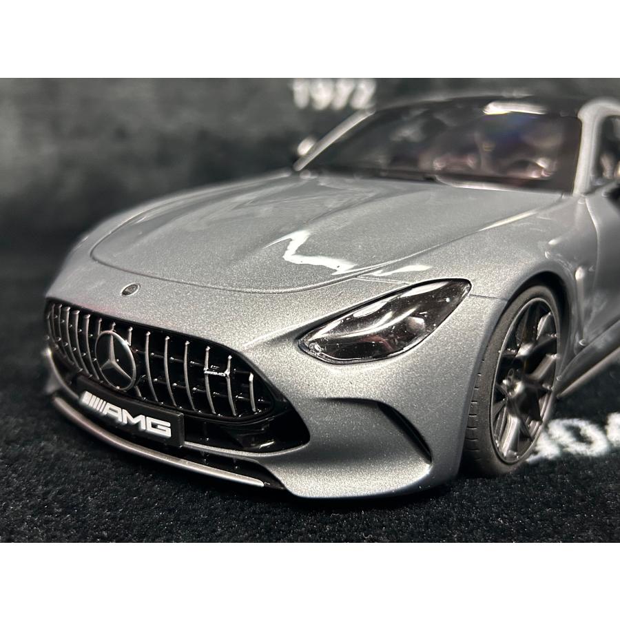 NZG 1/18 Mercedes Benz AMG GT 63 4Matic Selenite grey メルセデス
