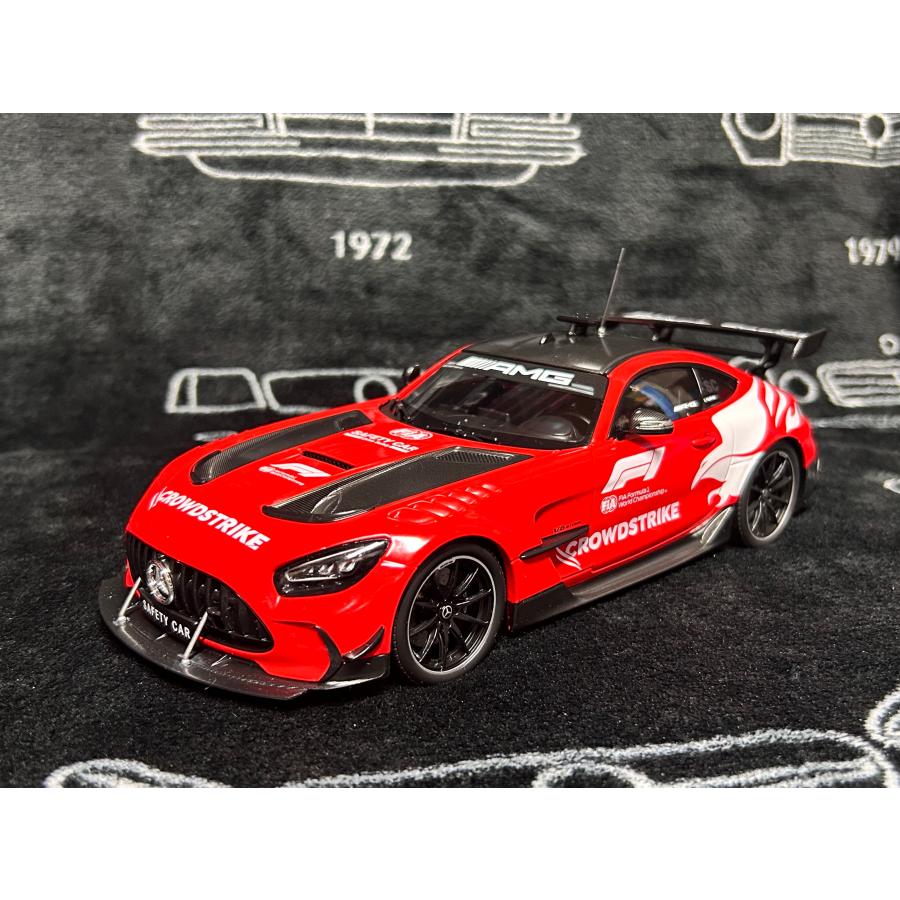 ミニチャンプス minichmaps 1/18 Mercedes Benz AMG GT Black Series